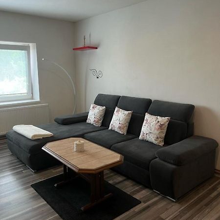 Apartman V Rodinnem Dome Jaroměř Esterno foto