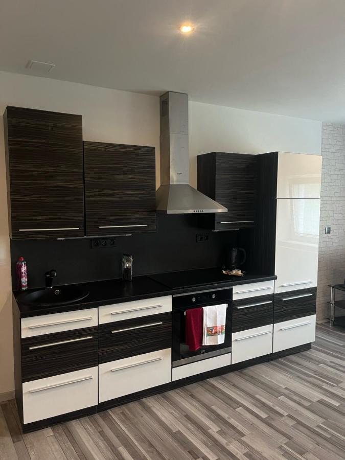 Apartman V Rodinnem Dome Jaroměř Esterno foto