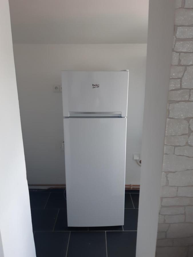 Apartman V Rodinnem Dome Jaroměř Esterno foto